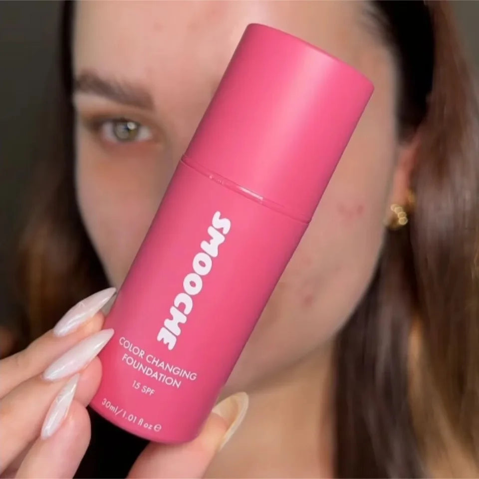 Color-Changing Liquid Foundation – Hydrating, Natural Finish